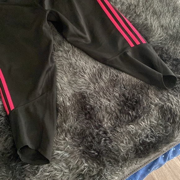 Adidas Response black and raspberry pink capris leggings - Picture 12 of 17